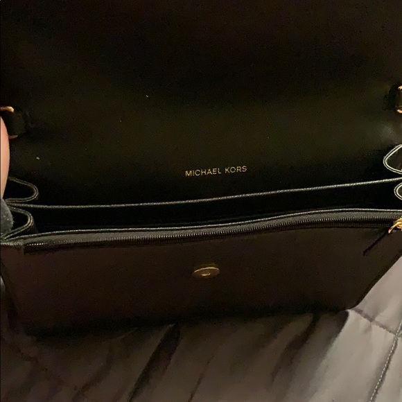 Michel Kors Crossbody - Picture 4 of 5